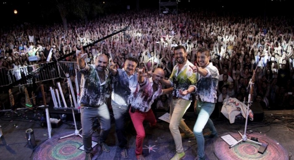 El carnaval de Los Tekis desató la fiesta en un colmado anfiteatro de Jesús María