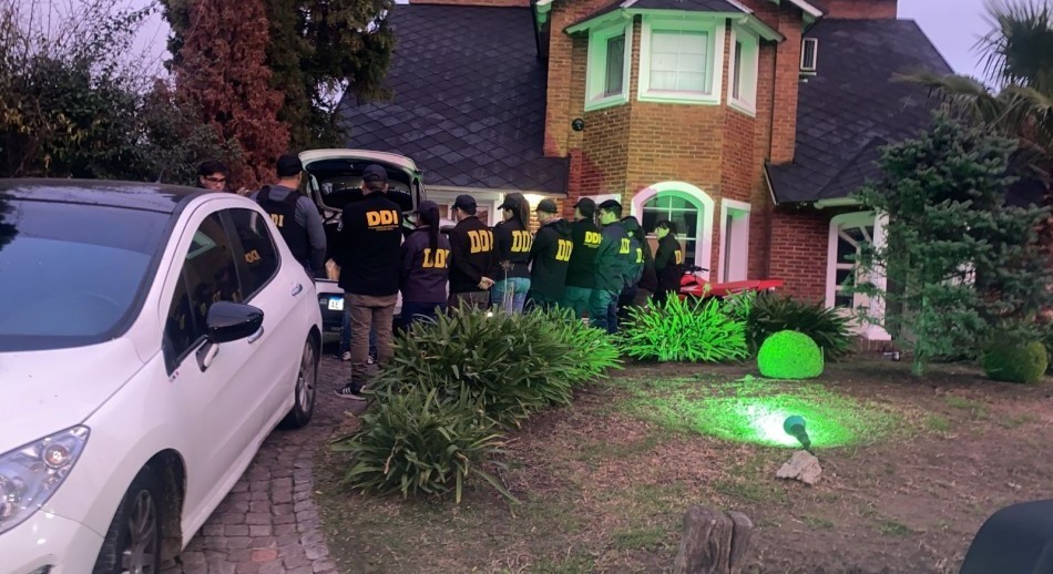 Moreno: Detienen a L-Gante por amenazar con una pistola a dos jóvenes