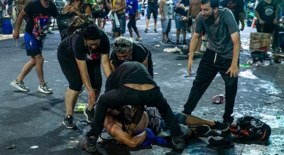 Un empleado de seguridad golpeó a un joven en el recital La Renga y lo dejó en terapia intensiva