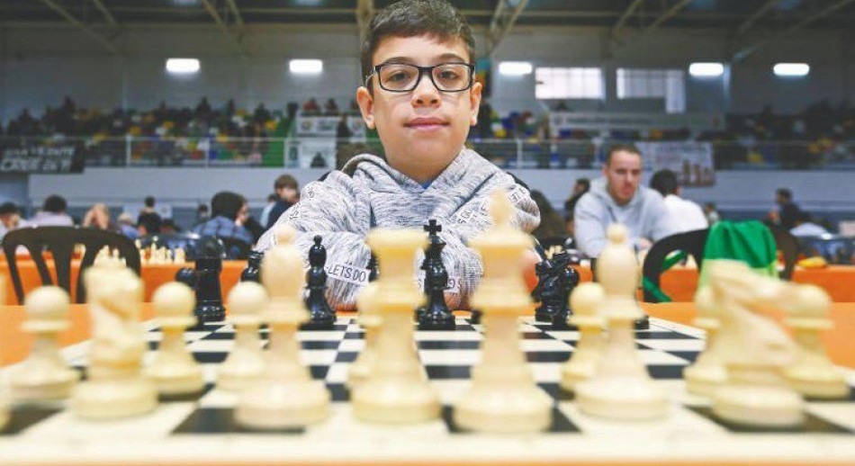 Faustino Oro derrotó al número dos del mundo y sigue asombrando en el ajedrez