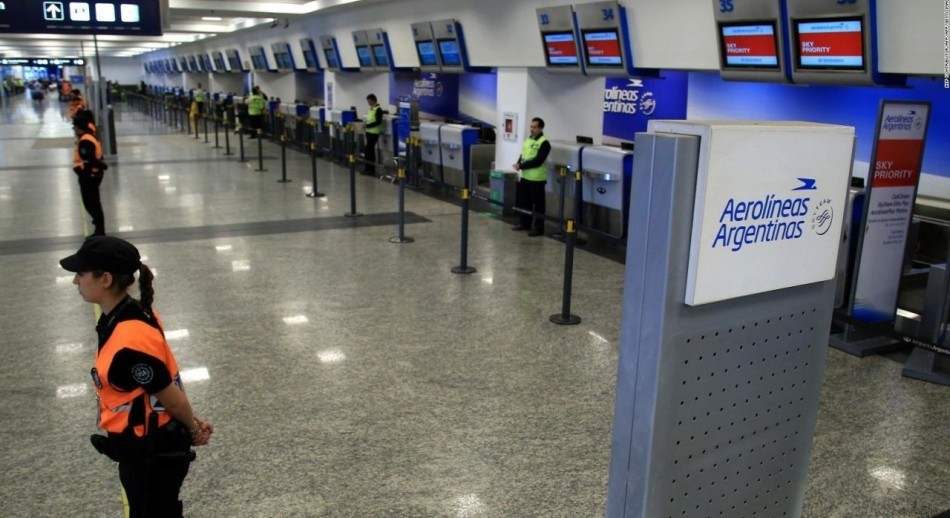Paro de pilotos y tripulantes: 37 mil pasajeros afectados y 319 vuelos cancelados