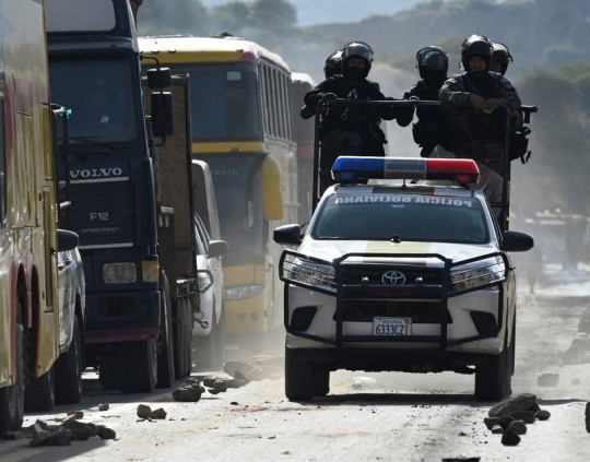 Cinco muertos en Bolivia en choques entre policías y partidarios de Evo Morales