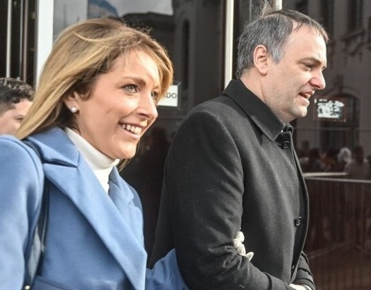 El oficialismo logró postergar la sesión una semana, pero avanza la interpelación de Adorni